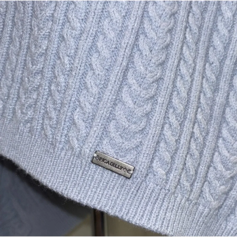 Cable Knit Tunic Sweater by‎ Picadilly Canada Size M Light Blue Asymmetrical NWT - Picture 9 of 11